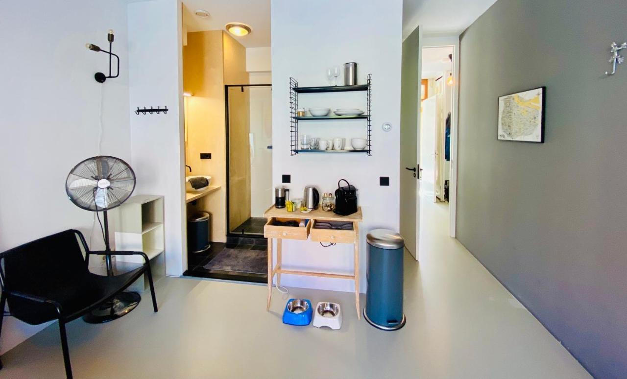 Private Studio With Free Car Parking Amsterdam Dış mekan fotoğraf