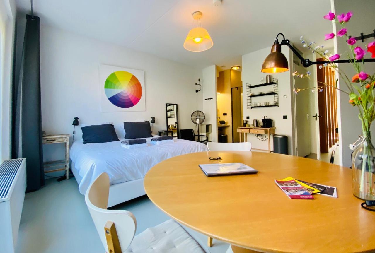 Private Studio With Free Car Parking Amsterdam Dış mekan fotoğraf